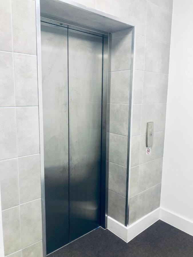 Snapos Luxury Serviced Apartment - Meridian House Bedford Exterior photo