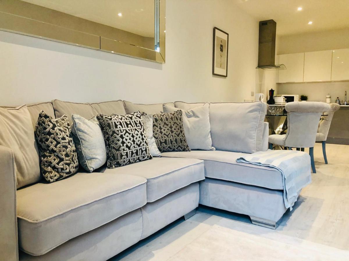 Snapos Luxury Serviced Apartment - Meridian House Bedford Exterior photo