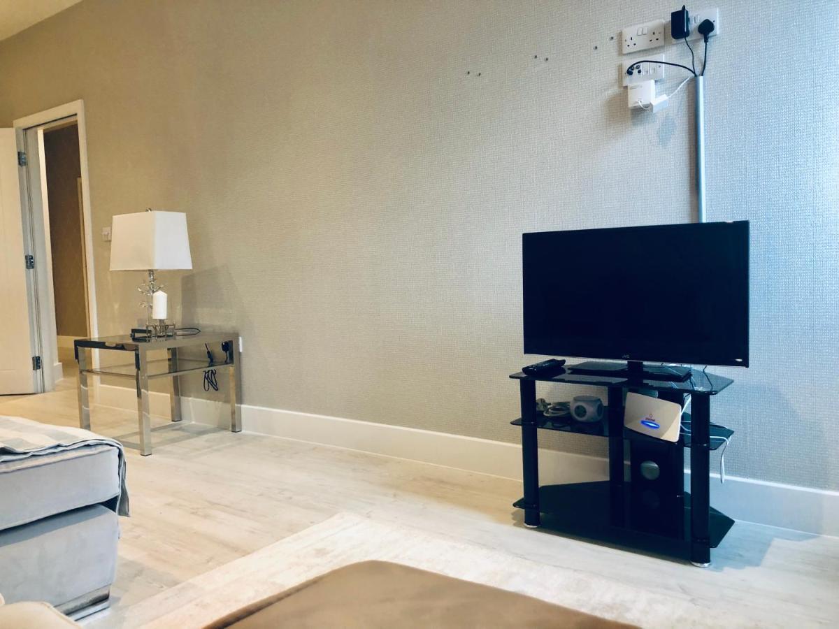 Snapos Luxury Serviced Apartment - Meridian House Bedford Exterior photo