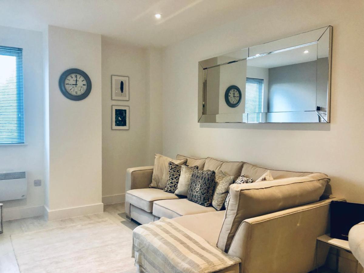 Snapos Luxury Serviced Apartment - Meridian House Bedford Exterior photo