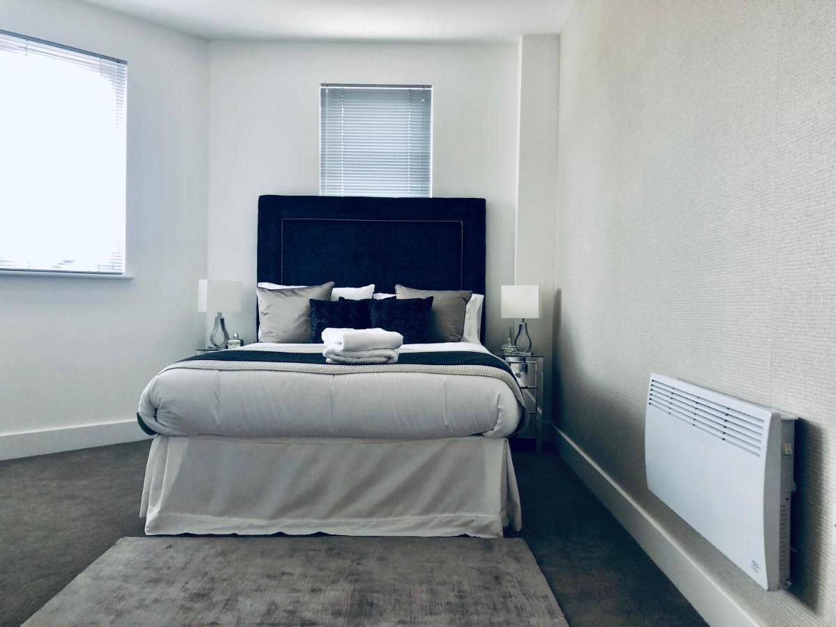 Snapos Luxury Serviced Apartment - Meridian House Bedford Exterior photo