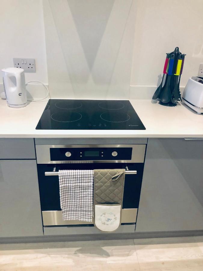 Snapos Luxury Serviced Apartment - Meridian House Bedford Exterior photo