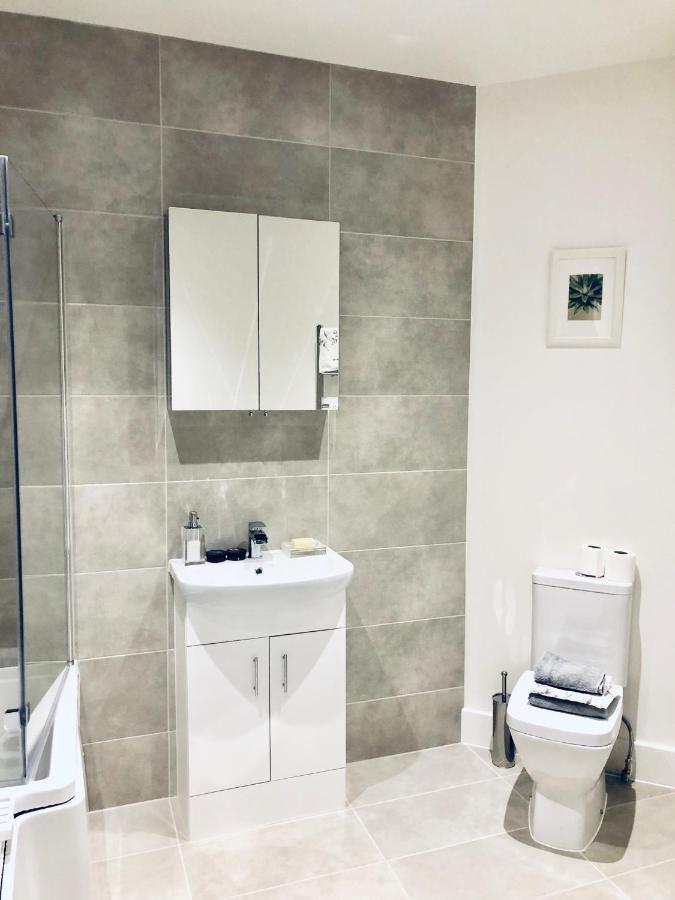 Snapos Luxury Serviced Apartment - Meridian House Bedford Exterior photo